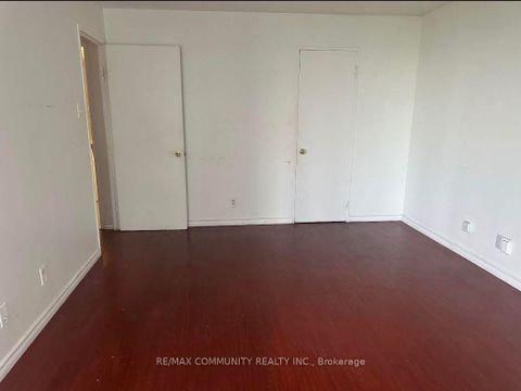Photo 2 at 1609 - 41 Markbrook Lane, Jamestown, Toronto