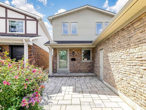 Photo 2 at 19 Post Horn Grove, Agincourt North, Toronto