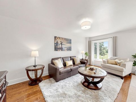 Photo 3 at 19 Post Horn Grove, Agincourt North, Toronto