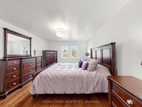 Photo 23 at 19 Post Horn Grove, Agincourt North, Toronto