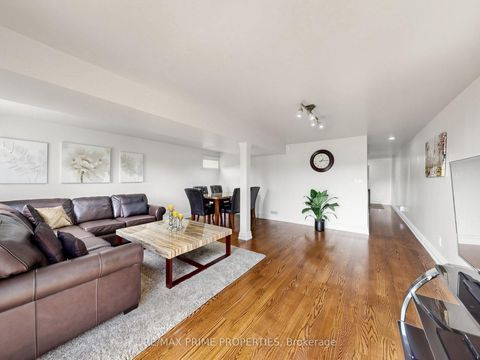 Photo 33 at 19 Post Horn Grove, Agincourt North, Toronto