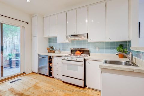 Photo 10 at 10 Sackville Place, South St. James Town, Toronto