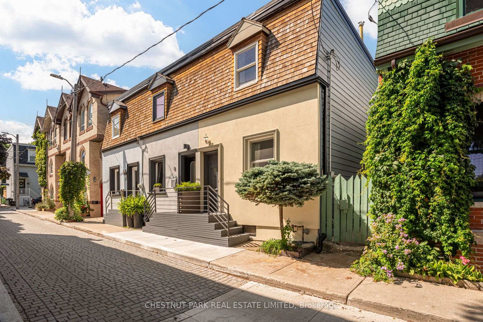 10 Sackville Place, South St. James Town, Toronto 
