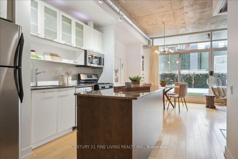 Photo 1 at 211 - 66 Portland Street, Waterfront Communities C1, Toronto