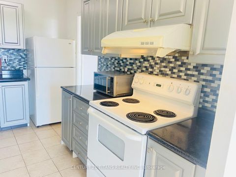 Photo 5 at 907 - 301 Prudential Drive, Dorset Park, Toronto