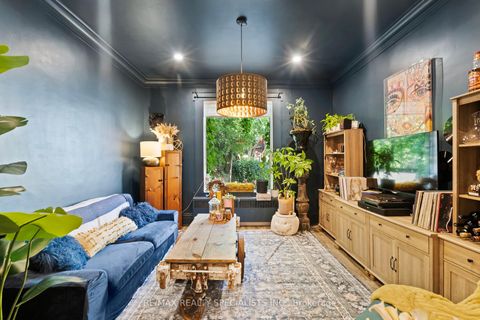 Photo 6 at 73 Elm Grove Avenue, South Parkdale, Toronto
