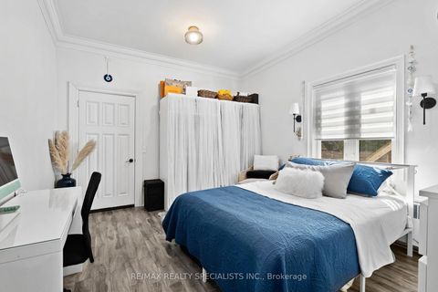 Photo 15 at 73 Elm Grove Avenue, South Parkdale, Toronto