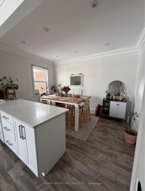 Photo 24 at 73 Elm Grove Avenue, South Parkdale, Toronto