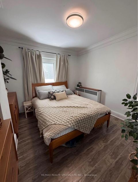 Photo 29 at 73 Elm Grove Avenue, South Parkdale, Toronto