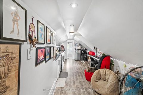 Photo 30 at 73 Elm Grove Avenue, South Parkdale, Toronto