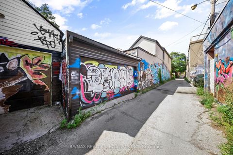 Photo 35 at 73 Elm Grove Avenue, South Parkdale, Toronto