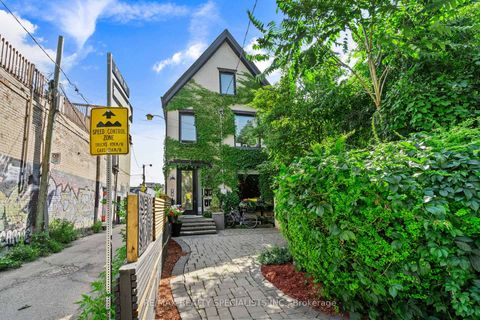 Photo 37 at 73 Elm Grove Avenue, South Parkdale, Toronto