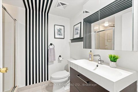 Photo 11 at 1468 - 209 Fort York Boulevard, Niagara, Toronto