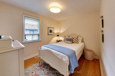 Photo 16 at 24 Beaverbrook Avenue, Rosethorn, Toronto