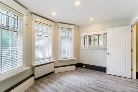 Photo 10 at 31 Tyndall Avenue, South Parkdale, Toronto