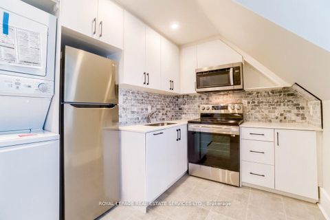 Photo 26 at 31 Tyndall Avenue, South Parkdale, Toronto