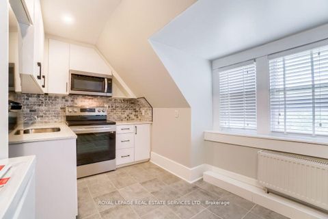 Photo 27 at 31 Tyndall Avenue, South Parkdale, Toronto