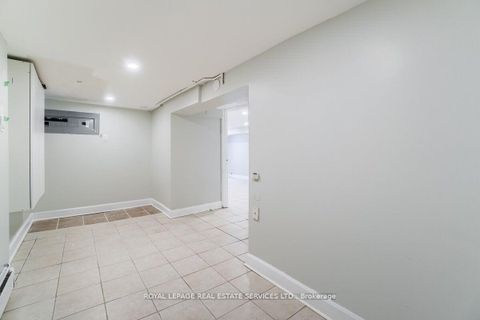 Photo 37 at 31 Tyndall Avenue, South Parkdale, Toronto