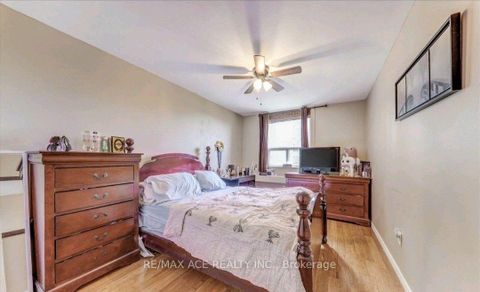 Photo 12 at 608 - 3420 Eglinton Avenue E, Scarborough Village, Toronto