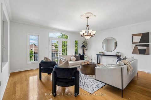 Photo 5 at 251 Sonoma Boulevard, Sonoma Heights, Vaughan