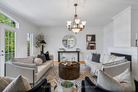 Photo 6 at 251 Sonoma Boulevard, Sonoma Heights, Vaughan