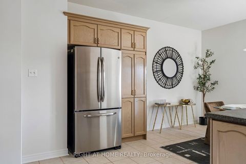 Photo 14 at 251 Sonoma Boulevard, Sonoma Heights, Vaughan