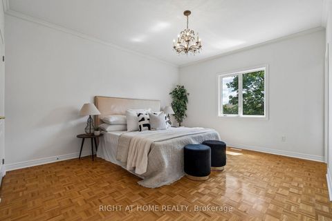 Photo 15 at 251 Sonoma Boulevard, Sonoma Heights, Vaughan