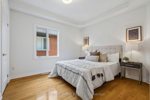 Photo 19 at 251 Sonoma Boulevard, Sonoma Heights, Vaughan
