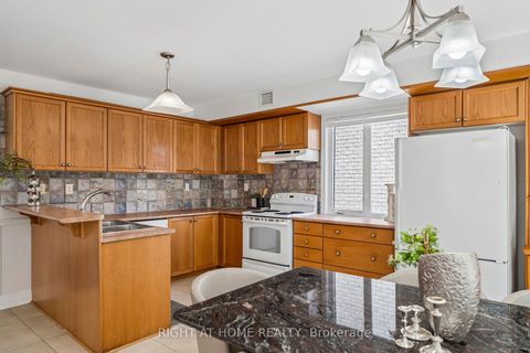 Photo 27 at 251 Sonoma Boulevard, Sonoma Heights, Vaughan