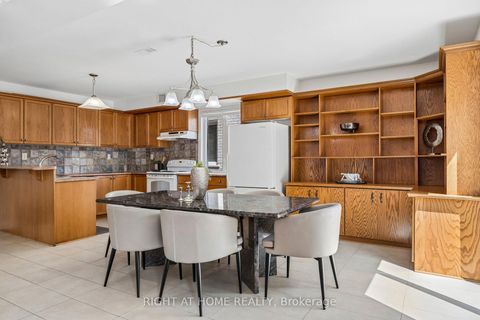 Photo 28 at 251 Sonoma Boulevard, Sonoma Heights, Vaughan