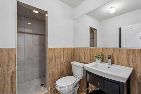 Photo 31 at 251 Sonoma Boulevard, Sonoma Heights, Vaughan