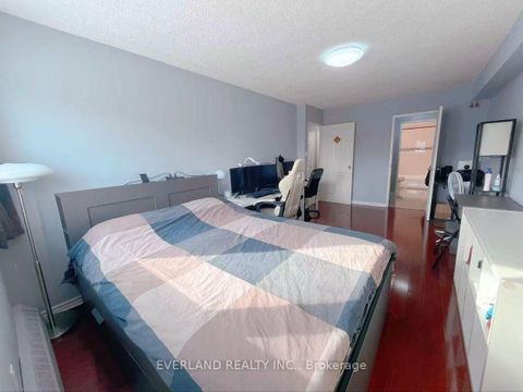 Photo 5 at 303 - 2050 Bridletowne Circle, L'Amoreaux, Toronto