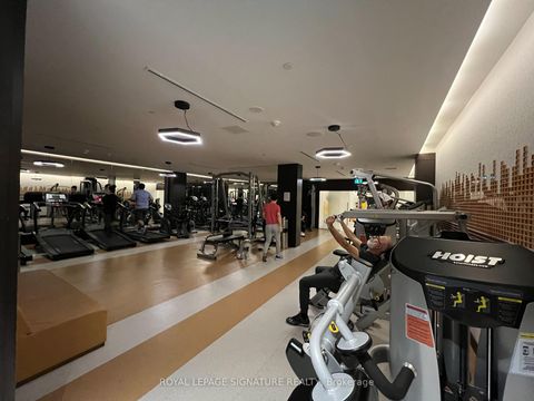 Photo 13 at 808 - 2 Sonic Way, Flemingdon Park, Toronto