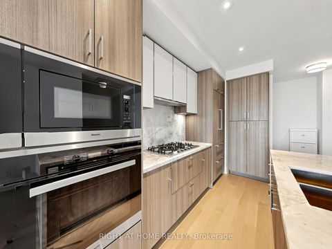 Photo 15 at 615 - 280 Howland Avenue, Annex, Toronto