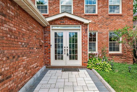 Photo 1 at 186 Carlton Road, Unionville, Markham