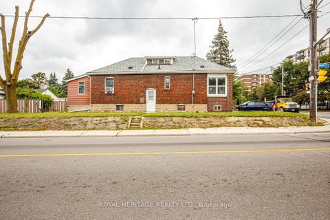Photo 2 at 758 Jane Street, Smythe, Toronto
