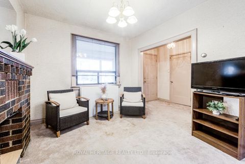 Photo 5 at 758 Jane Street, Smythe, Toronto