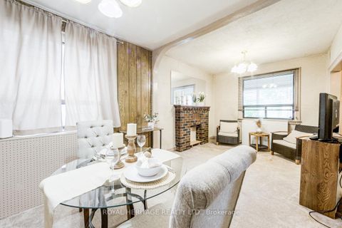 Photo 8 at 758 Jane Street, Smythe, Toronto