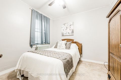 Photo 13 at 758 Jane Street, Smythe, Toronto