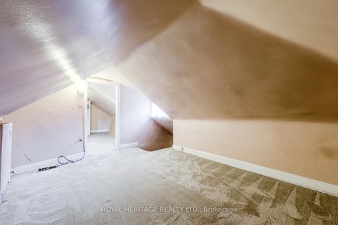 Photo 18 at 758 Jane Street, Smythe, Toronto