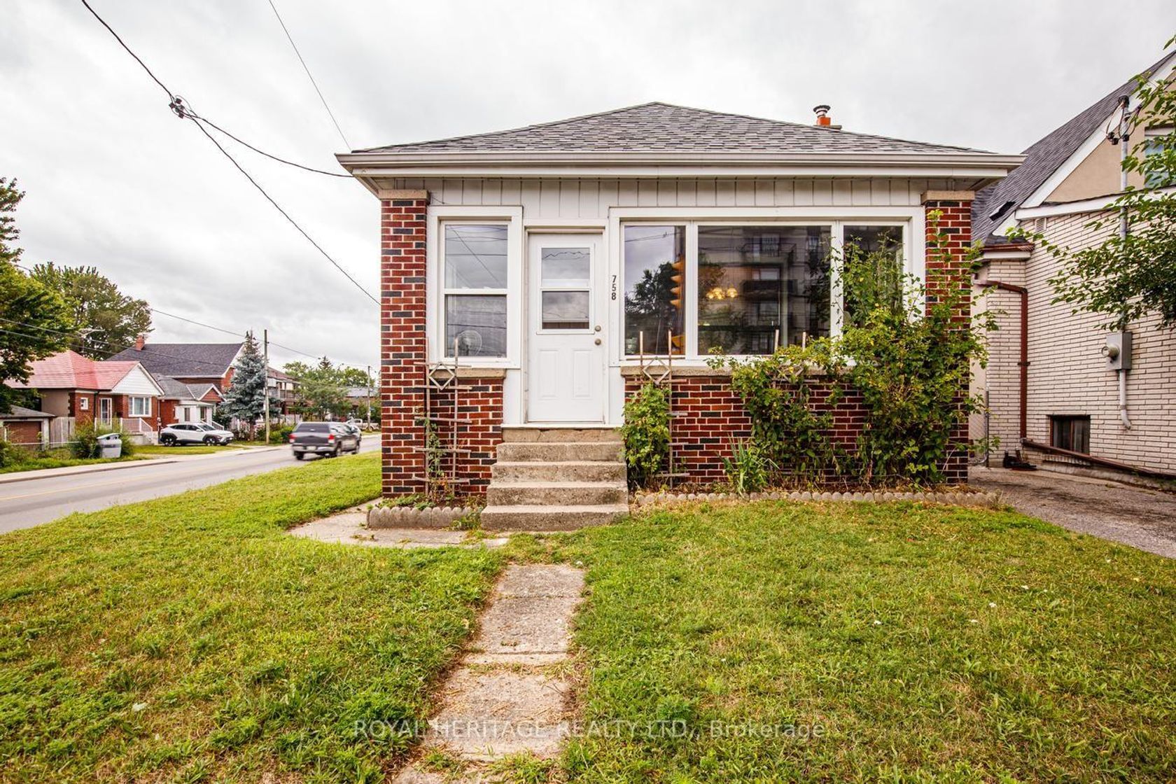 758 Jane Street, Smythe, Toronto 