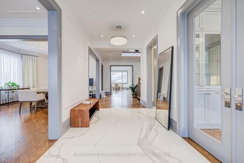 Photo 1 at 300 Upper Highland Crescent, Windfields, Toronto