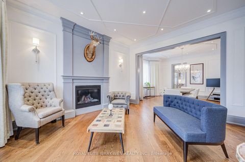 Photo 3 at 300 Upper Highland Crescent, Windfields, Toronto
