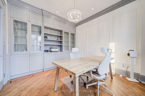 Photo 5 at 300 Upper Highland Crescent, Windfields, Toronto