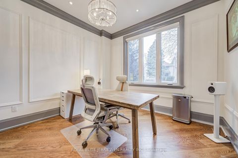 Photo 6 at 300 Upper Highland Crescent, Windfields, Toronto