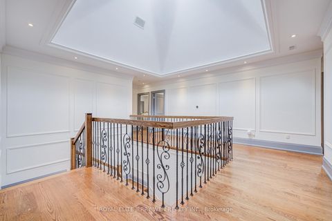 Photo 17 at 300 Upper Highland Crescent, Windfields, Toronto