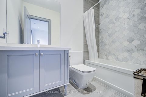 Photo 23 at 300 Upper Highland Crescent, Windfields, Toronto