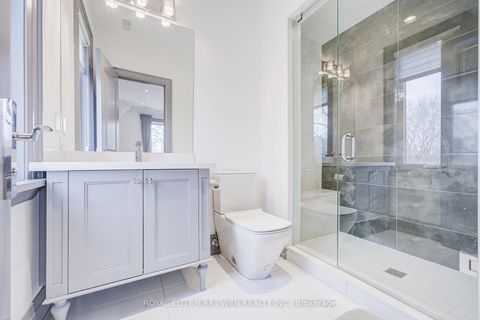 Photo 25 at 300 Upper Highland Crescent, Windfields, Toronto