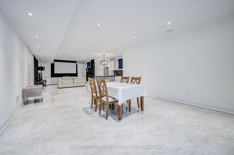 Photo 34 at 300 Upper Highland Crescent, Windfields, Toronto