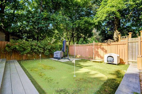 Photo 43 at 300 Upper Highland Crescent, Windfields, Toronto